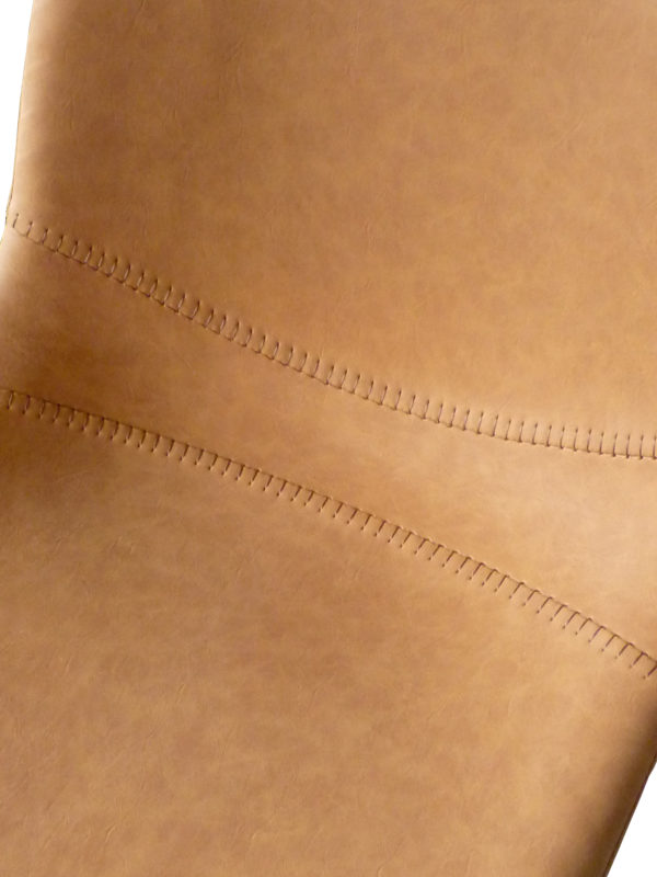 Detail barkruk met lichtbruin kunstleder